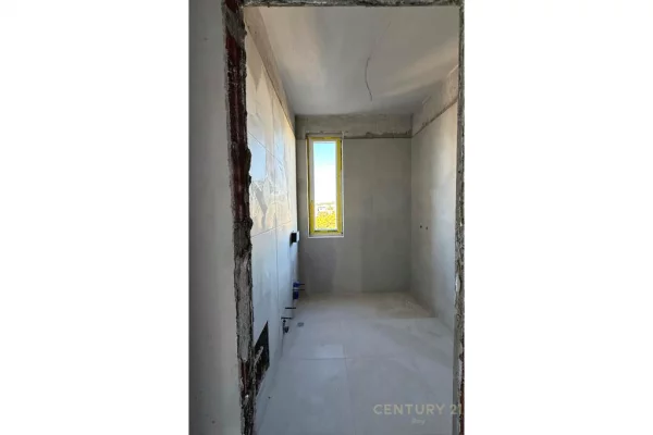 Shtepi ne shitje Apartament ne Durres, 1+1, Mobilimi Pjeserisht e mobiluar, Pagesa 180,000  Euro.