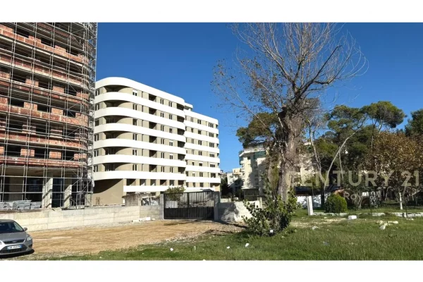 Shtepi ne shitje Apartament ne Durres, 1+1, Mobilimi Pjeserisht e mobiluar, Pagesa 180,000  Euro.