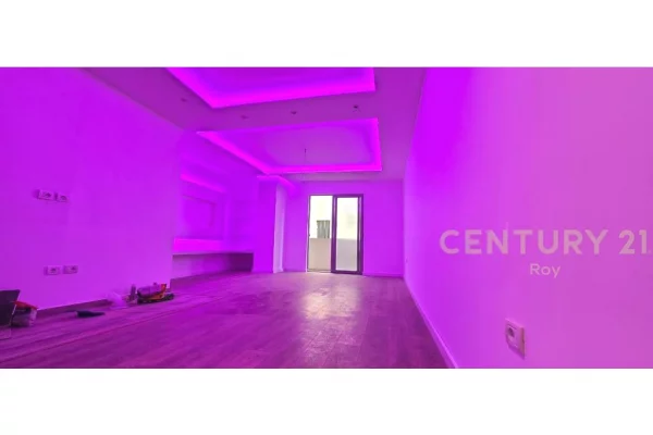 Shtepi ne shitje Apartament ne Durres, 2+1, Mobilimi Pjeserisht e mobiluar, Pagesa 130,000  Euro.