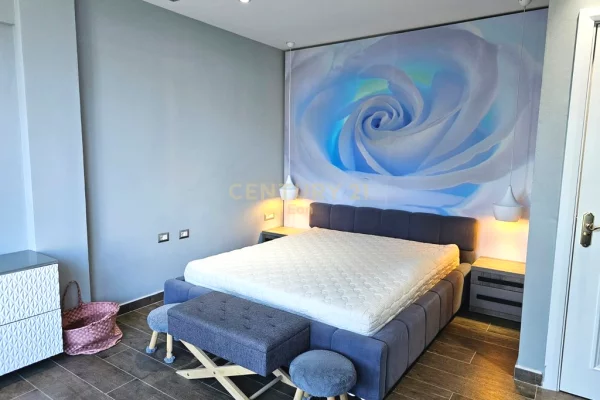 Shtepi ne shitje Vila Luksoze ne Durres, 4+1, Mobilimi E mobiluar, Pagesa 550,000  Euro.