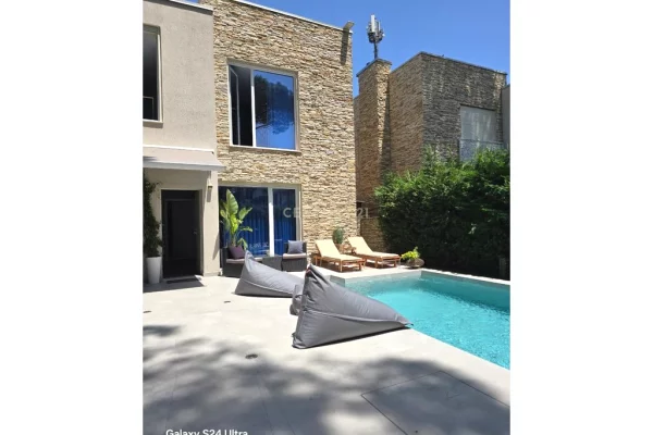 Shtepi ne shitje Vila Luksoze ne Durres, 4+1, Mobilimi E mobiluar, Pagesa 550,000  Euro.