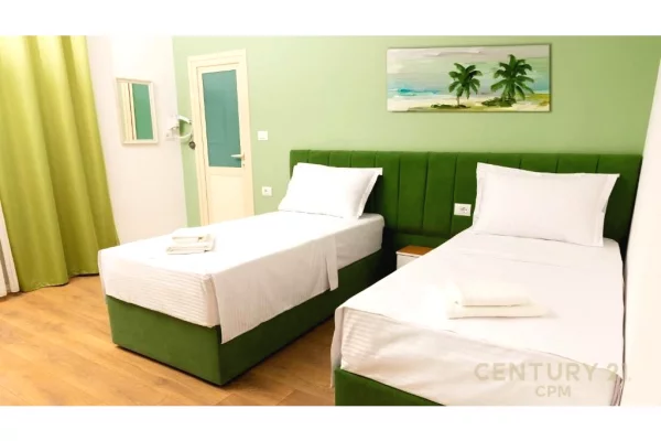 Shtepi ne shitje Shtepi Private ne Durres, 7+1, Mobilimi E mobiluar, Pagesa 2,300,000  Euro.