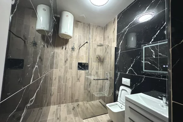 Shtepi ne shitje Apartament ne Durres, 2+1, Mobilimi E mobiluar, Pagesa 120,000  Euro.