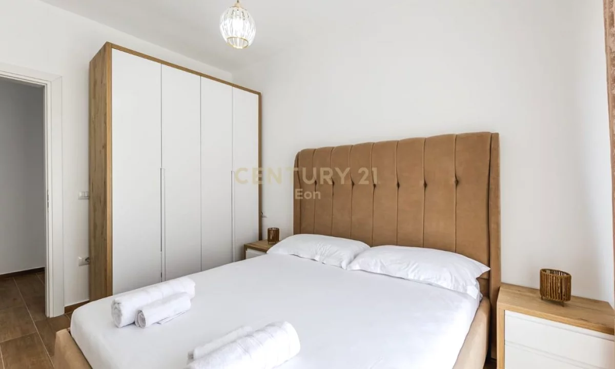 Shtepi ne shitje Apartament ne Durres, 2+1, Mobilimi E mobiluar, Pagesa 155,000  Euro.