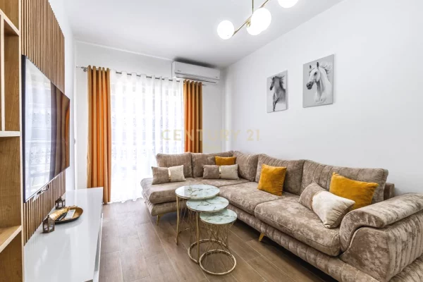 Shtepi ne shitje Apartament ne Durres, 2+1, Mobilimi E mobiluar, Pagesa 155,000  Euro.