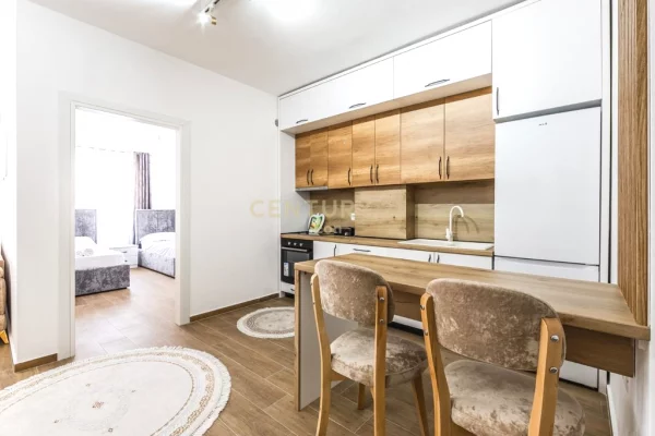 Shtepi ne shitje Apartament ne Durres, 2+1, Mobilimi E mobiluar, Pagesa 155,000  Euro.