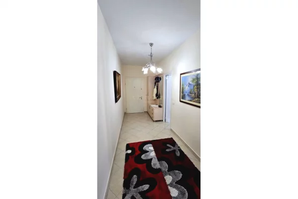 Shtepi ne shitje Apartament ne Durres, 2+1, Mobilimi E mobiluar, Pagesa 200,000  Euro.