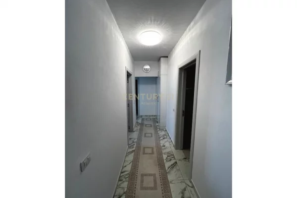 Shtepi ne shitje Apartament ne Durres, 3+1, Mobilimi E mobiluar, Pagesa 310,000  Euro.