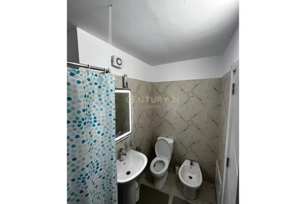 Shtepi ne shitje Apartament ne Durres, 3+1, Mobilimi E mobiluar, Pagesa 310,000  Euro.