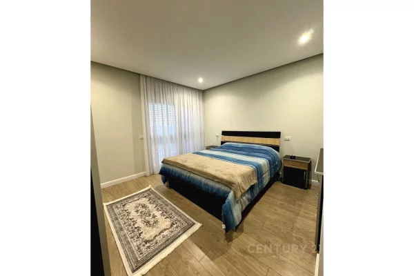 Shtepi ne shitje Apartament ne Durres, 2+1, Mobilimi E mobiluar, Pagesa 220,000  Euro.