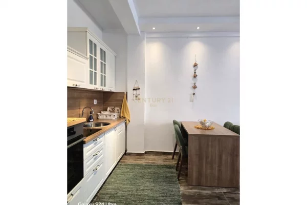 Shtepi ne shitje Apartament ne Durres, 1+1, Mobilimi E mobiluar, Pagesa 160,000  Euro.