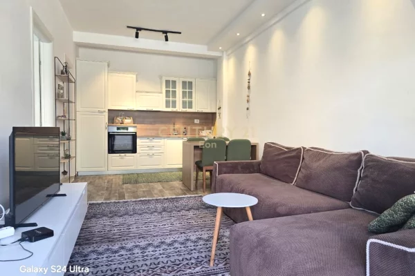 Shtepi ne shitje Apartament ne Durres, 1+1, Mobilimi E mobiluar, Pagesa 160,000  Euro.