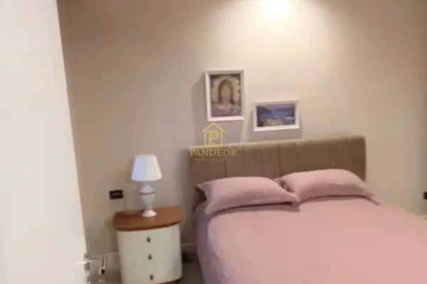 Appartamento in vendita a Tirana 1+1, Arredato