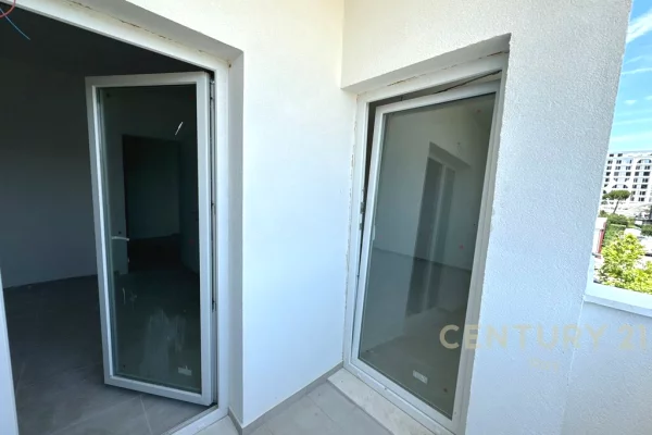 Shtepi ne shitje Apartament ne Durres, 1+1, Mobilimi Bosh, pa mobiluar, Pagesa 98,000  Euro.