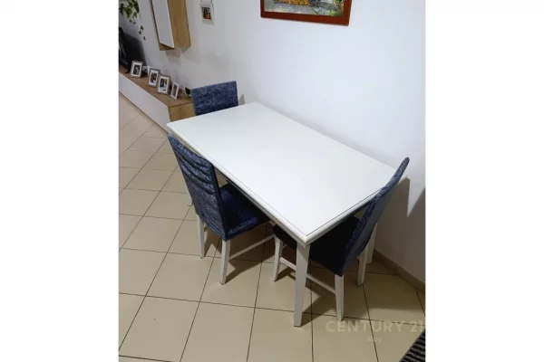 Shtepi me qera Apartament ne Durres, 2+1, Mobilimi E mobiluar, Pagesa 500  Euro.