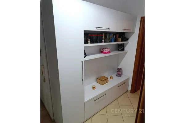Shtepi me qera Apartament ne Durres, 2+1, Mobilimi E mobiluar, Pagesa 500  Euro.