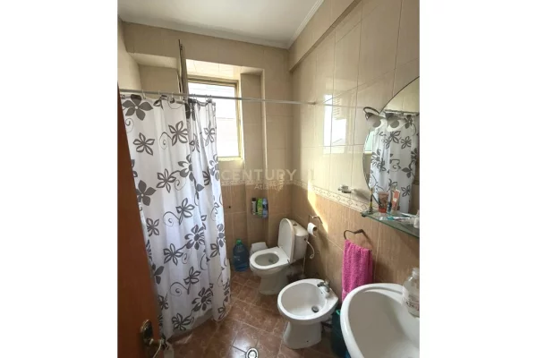 Shtepi ne shitje Apartament ne Durres, 1+1, Mobilimi E mobiluar, Pagesa 60,000  Euro.