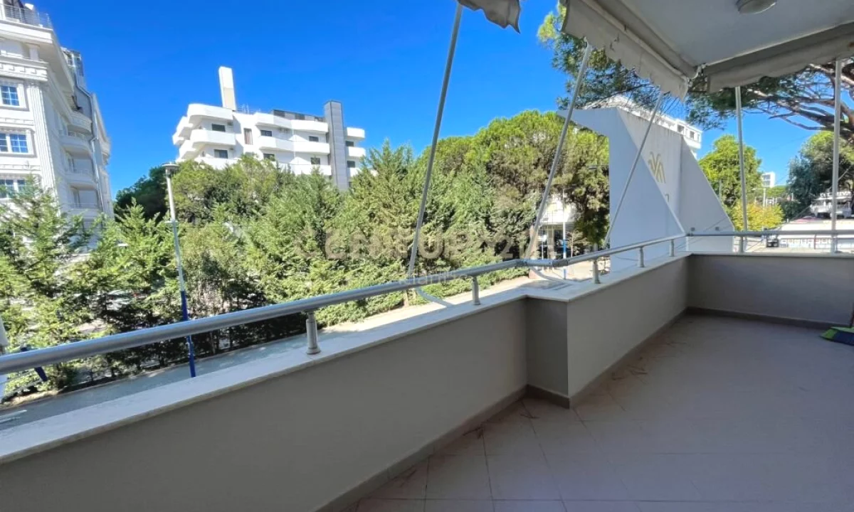 Shtepi ne shitje Apartament ne Durres, 1+1, Mobilimi E mobiluar, Pagesa 125,000  Euro.