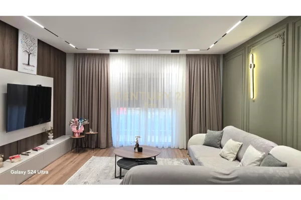 Shtepi ne shitje Vila Luksoze ne Durres, 3+1, Mobilimi E mobiluar, Pagesa 380,000  Euro.