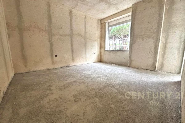 Appartamento in vendita a Durazzo 1+1, Vuoto