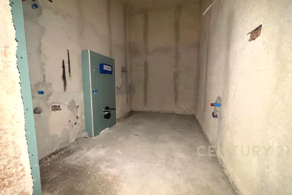 Appartamento in vendita a Durazzo 1+1, Vuoto