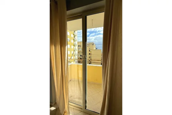 Shtepi me qera Apartament ne Durres, 1+1, Mobilimi E mobiluar, Pagesa 350  Euro.