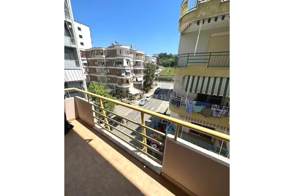 Appartamento in vendita a Durazzo 1+1, Arredato