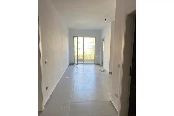Shtepi ne shitje Apartament ne Durres, 2+1, Mobilimi Bosh, pa mobiluar, Pagesa 115,668  Euro.