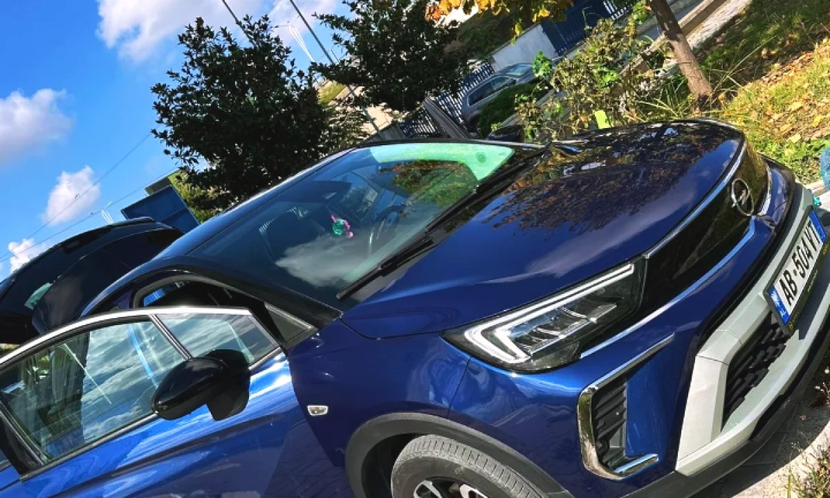 Auto in Vendita a Tirana, Opel, 2022 Diesel,Kambio Automatik Pagamento 10,000  Euro.