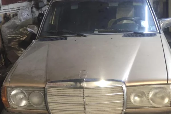 Auto in Vendita a Tirana, Mercedes-Benz, 1990 Diesel,Kambio Manual Pagamento 7,000  Euro.