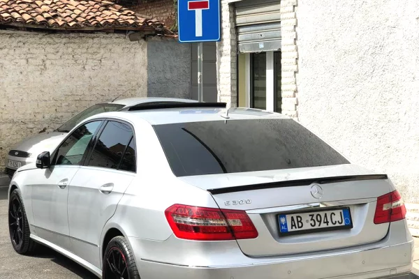 Auto in Vendita a Tirana, Mercedes-Benz, 2010 gasoline-gas,Kambio Automatik Pagamento 9,300  Euro.