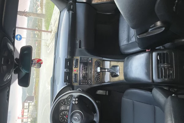 Auto in Vendita a Lushnja - 5,500 Euro