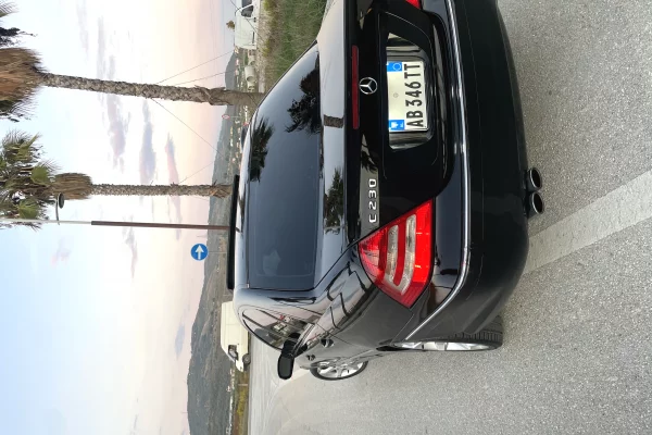 Auto in Vendita a Lushnja - 5,500 Euro