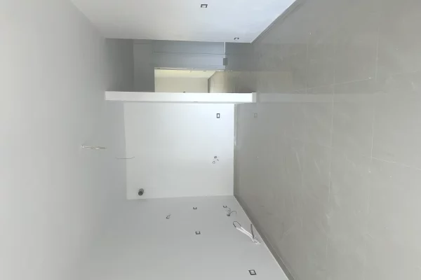 Shtepi ne shitje Apartament ne Durres, 2+1, Mobilimi Bosh, pa mobiluar, Pagesa 300,000  Euro.
