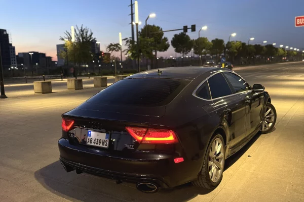 Auto in Vendita a Tirana - 11,000 Euro