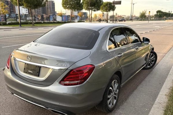 Auto in Vendita a Tirana, Mercedes-Benz, 2015 Benzine,Kambio Automatik Pagamento 13,000  Euro.