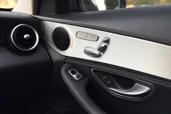 Auto in Vendita a Tirana, Mercedes-Benz, 2015 Benzine,Kambio Automatik Pagamento 13,000  Euro.