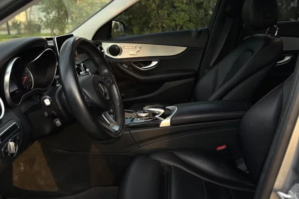 Auto in Vendita a Tirana, Mercedes-Benz, 2015 Benzine,Kambio Automatik Pagamento 13,000  Euro.