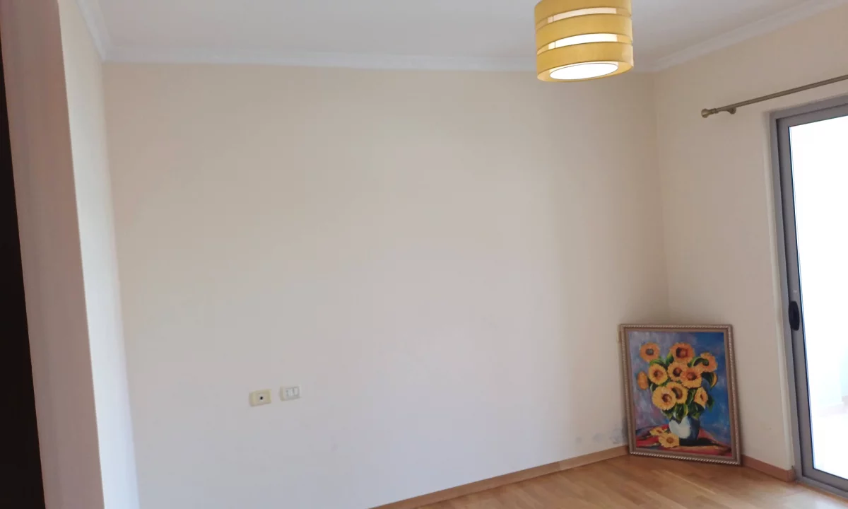 Shtepi me qera Apartament ne Tirane, 2+1, Mobilimi E mobiluar, Pagesa 450  Euro.