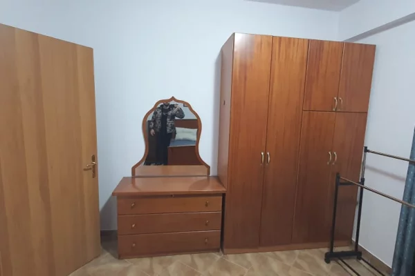 Shtepi me qera Apartament ne Tirane, 1+1, Mobilimi E mobiluar, Pagesa 700  Euro.