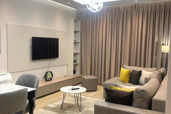 Shtepi me qera Apartament ne Tirane, 1+1, Mobilimi E mobiluar, Pagesa 850  Euro.