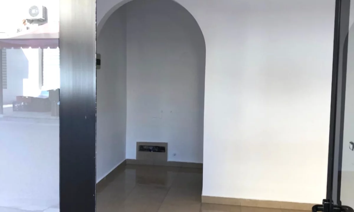 Japet me Qira Biznes – Te Ish Parku i Autobuzave