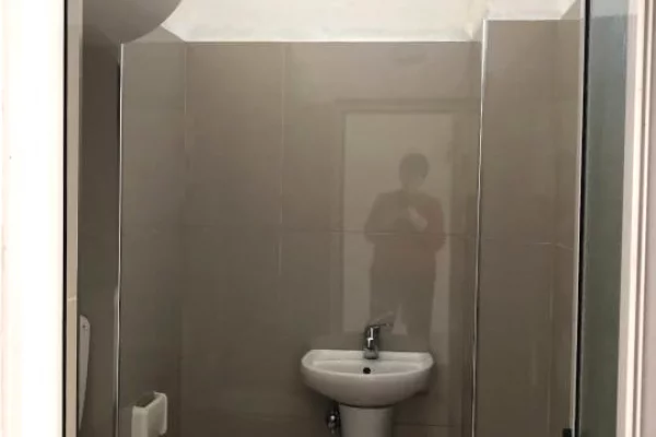 Ambient biznesi me qera 1+1 ne Tirane - 350 Euro