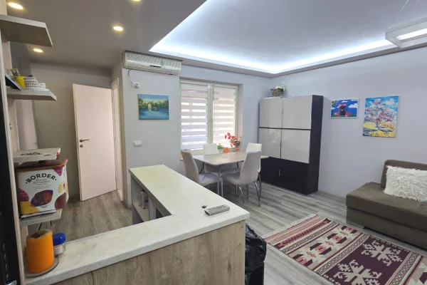 Shtepi me qera Apartament ne Tirane, 2+1, Mobilimi E mobiluar, Pagesa 600  Euro.