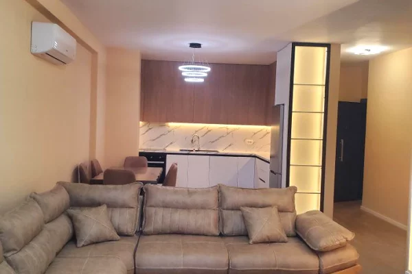 Shtepi me qera Apartament ne Tirane, 2+1, Mobilimi E mobiluar, Pagesa 1,300  Euro.
