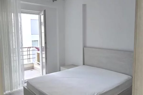 Shtepi me qera Apartament ne Tirane, 2+1, Mobilimi E mobiluar, Pagesa 680  Euro.