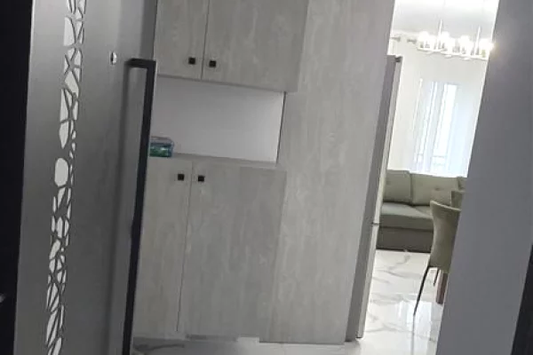 Shtepi me qera Apartament ne Tirane, 2+1, Mobilimi E mobiluar, Pagesa 680  Euro.