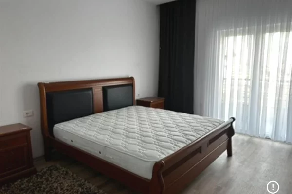 Shtepi me qera Apartament ne Tirane, 3+1, Mobilimi E mobiluar, Pagesa 700  Euro.