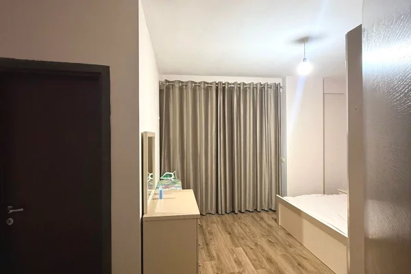 Shtepi me qera Apartament ne Tirane, 2+1, Mobilimi E mobiluar, Pagesa 500  Euro.