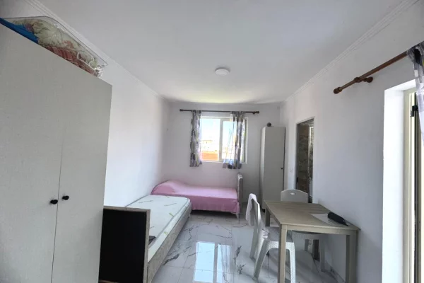 House for Rent Garsoniere in Tirana - 300 Euro